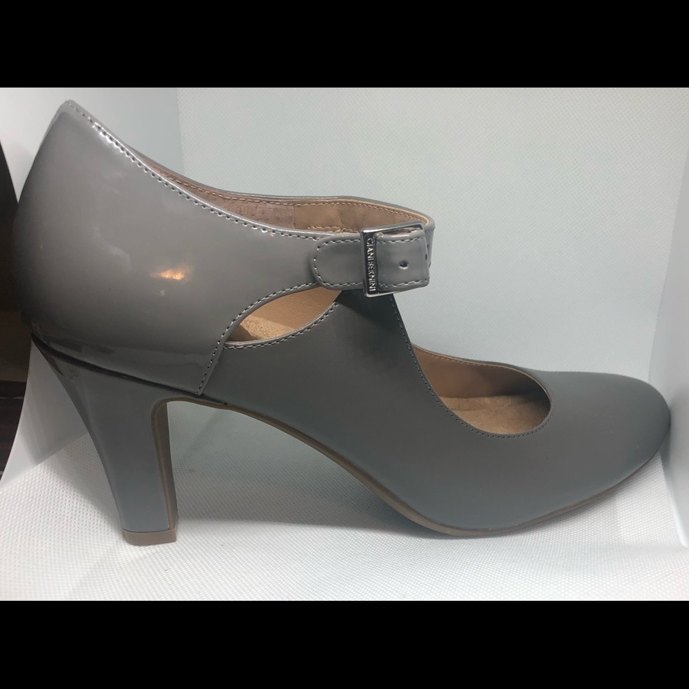 Macy’s Giant Bernini Mary Jane- Gray memory Foam 7